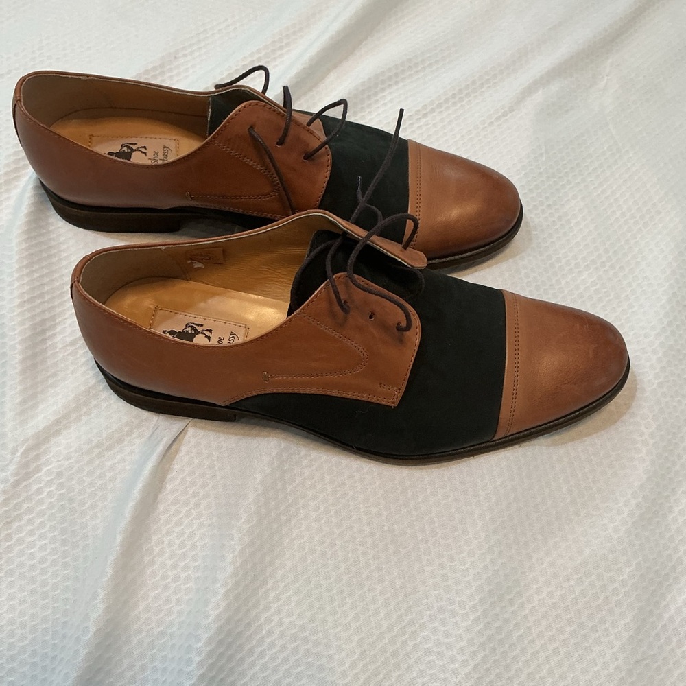 Bass Two-Tone Cap-Toe Derby in Brown & Black